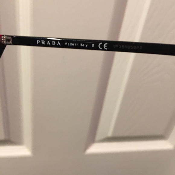 🆕PRADA CAT EYE 58MM SUNGLASSES 💯 %AUTHENTIC - Picture 11 of 11